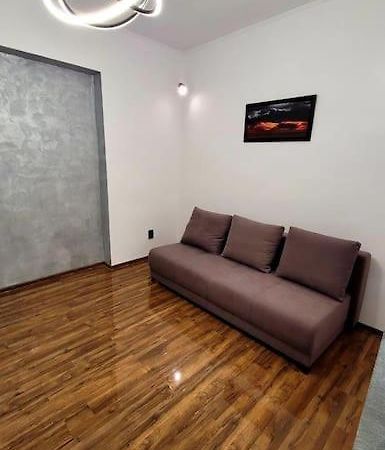 Modern Studio At Unirii Bucarest Esterno foto